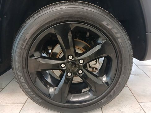 Used 2023 Jeep Grand Cherokee Altitude image 18