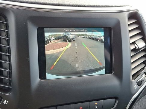 Certified 2022 Jeep Compass Limited w/ Elite Group image 21