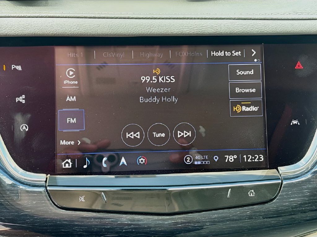 Used 2025 Cadillac XT6 Premium Luxury w/ Technology Package FWD image 15