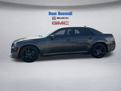 Used 2023 Chrysler 300 Touring L w/ Popular Equipment Group RWD image 7