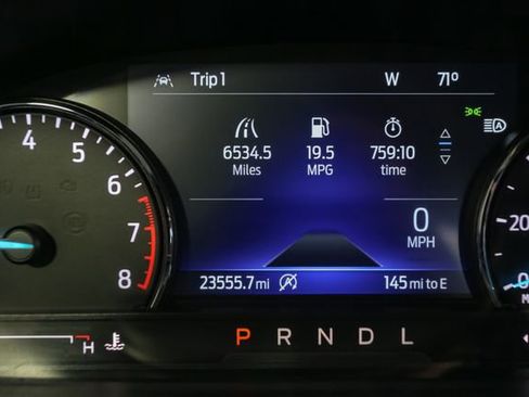 Used 2023 Ford Explorer XLT AWD/4WD image 33