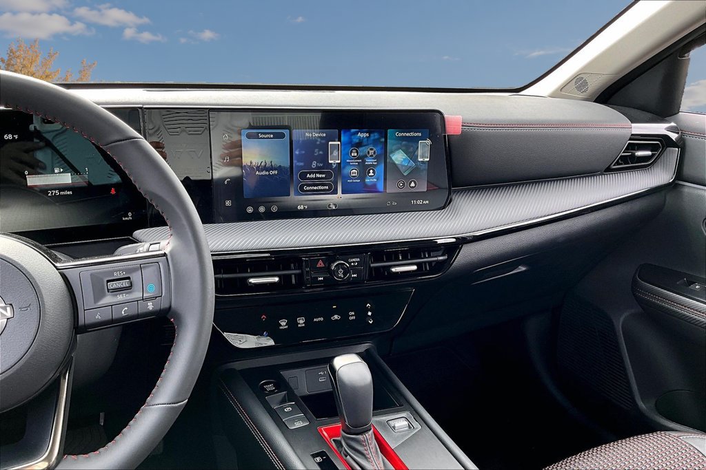 New 2026 Nissan Kicks SR FWD image 6