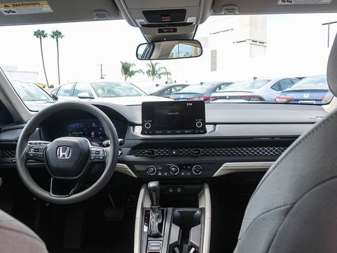 Certified 2023 Honda Accord LX image 13