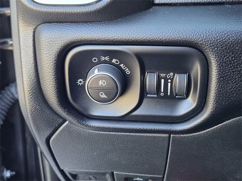 Used 2024 RAM 3500 Laramie image 20