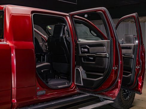 Used 2021 RAM 2500 Laramie w/ Night Edition AWD/4WD image 30