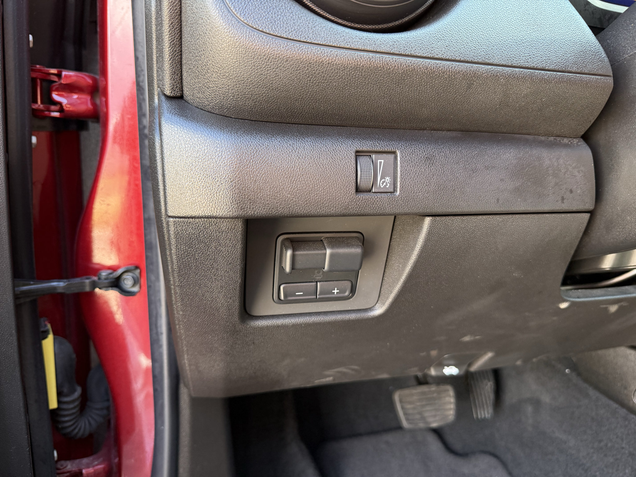 Used 2024 Chevrolet Colorado Trail Boss w/ Technology Package AWD/4WD image 19