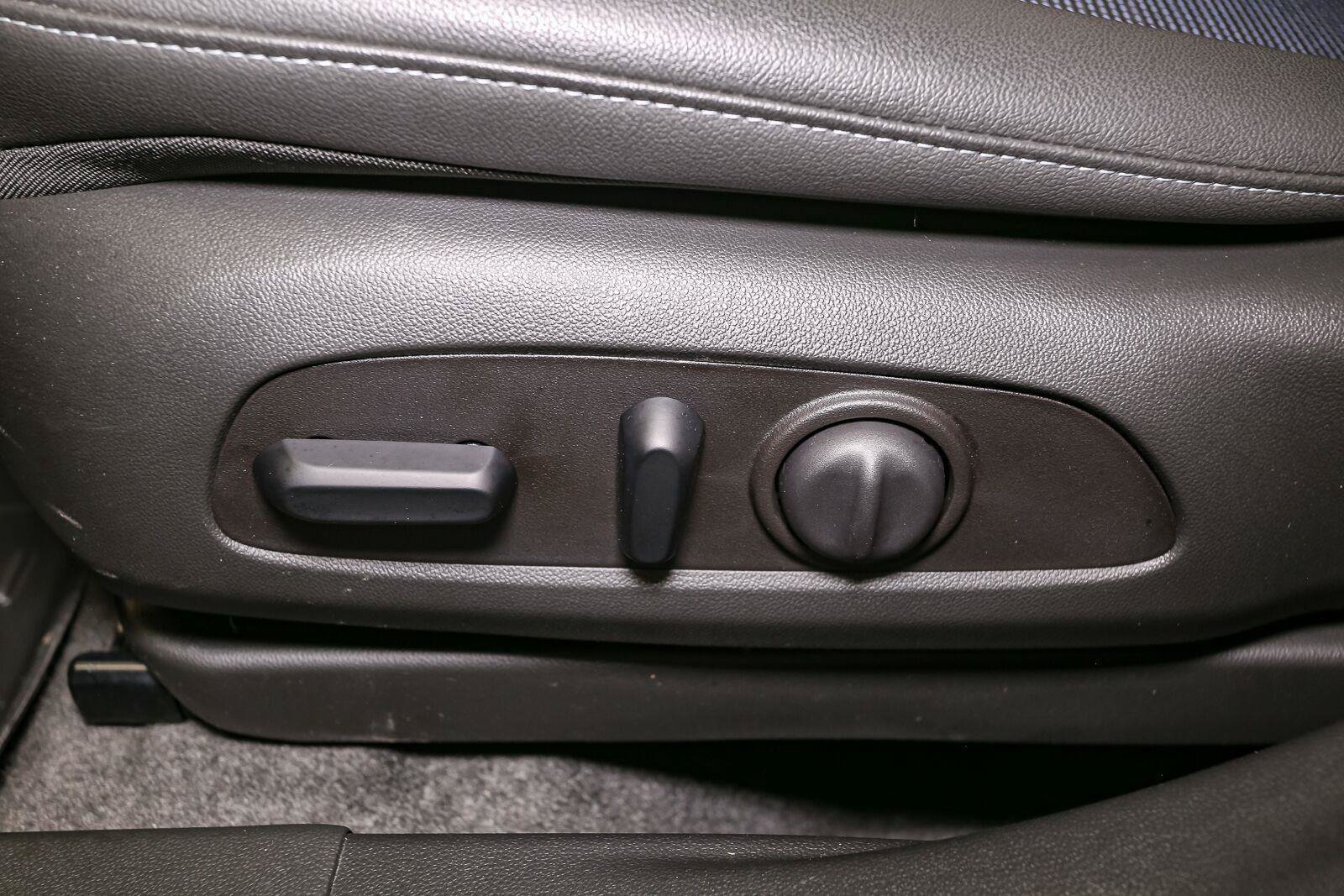 Used 2025 Buick Envista Preferred w/ Convenience I Package FWD image 40