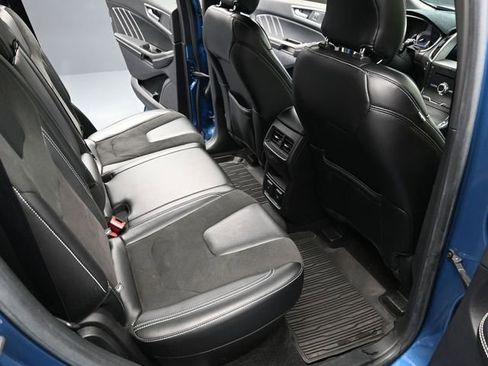 Used 2019 Ford Edge ST w/ Convenience Package image 19