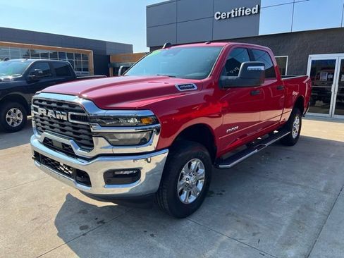 Certified 2026 RAM 2500 Big Horn AWD/4WD image 3