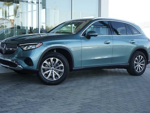 Used 2026 Mercedes-Benz GLC 300 image 4