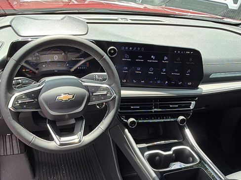 New 2026 Chevrolet Traverse LT w/ Sun and Wheel Package FWD image 20