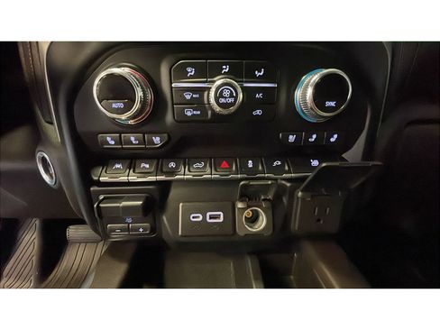 Certified 2020 GMC Sierra 1500 SLT w/ SLT Premium Plus Package AWD/4WD image 15