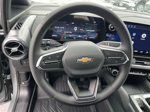 New 2026 Chevrolet Equinox EV LT image 14