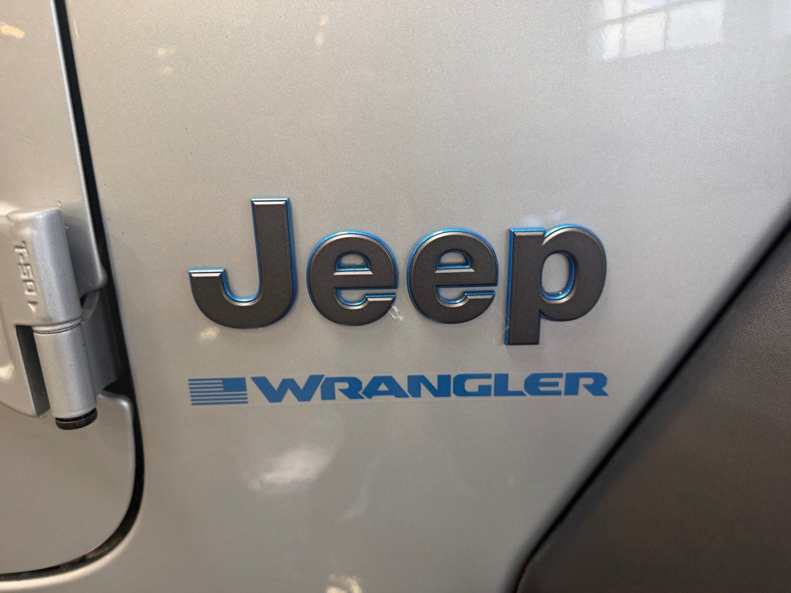 Used 2024 Jeep Wrangler Unlimited Rubicon 4xe AWD/4WD image 23