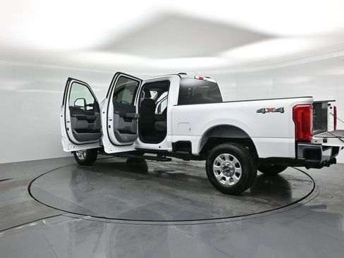 Certified 2024 Ford F250 XLT image 30