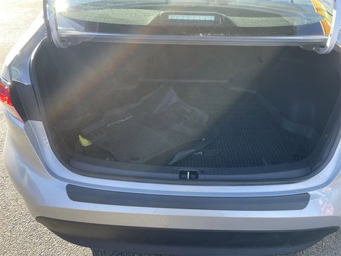 Used 2023 Toyota Corolla LE image 13