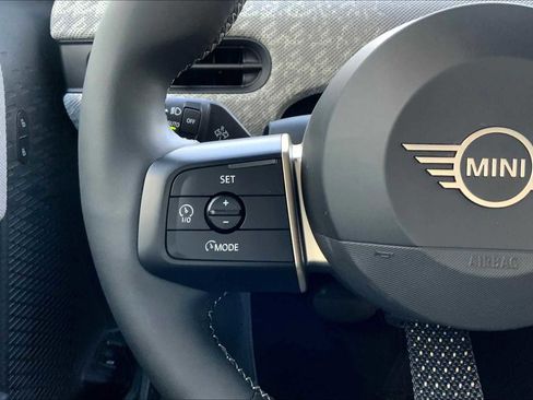 Used 2025 MINI Cooper S image 17