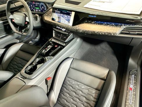 New 2026 Audi RS e-tron GT performance image 26