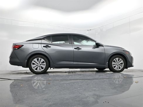 Used 2024 Nissan Sentra S image 38