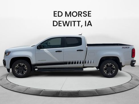 Used 2021 Chevrolet Colorado Z71 AWD/4WD image 2