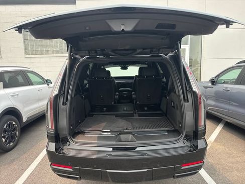 Used 2025 Cadillac Escalade Sport w/ Touring Package AWD/4WD image 17