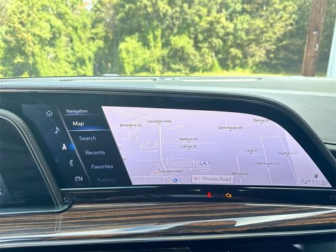 Used 2023 Cadillac Escalade ESV Premium Luxury image 27