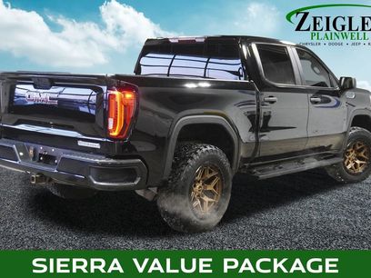 Used 2021 GMC Sierra 1500 4x4 Crew Cab w/ Sierra Value Package