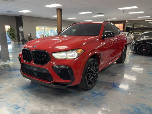 Used 2020 BMW X6 M Competition w/ Executive Package image 3