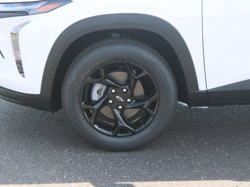 New 2026 Chevrolet Trax LT w/ Driver Confidence Package FWD image 21