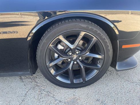 Used 2022 Dodge Challenger R/T w/ Blacktop Package image 33