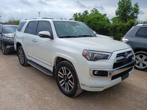 Used 2022 Toyota 4Runner Limited AWD/4WD image 2