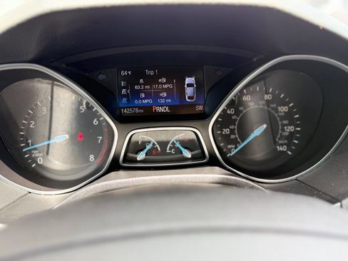 Used 2018 Ford Focus SE FWD image 15