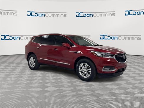 Used 2019 Buick Enclave Essence image 2