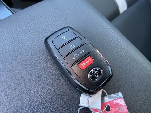 Used 2025 Toyota Camry SE FWD image 43