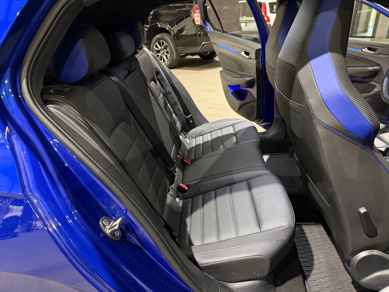 Used 2024 Volkswagen Golf R AWD/4WD image 22