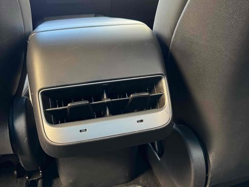 Used 2021 Tesla Model 3 Standard Range Plus image 26