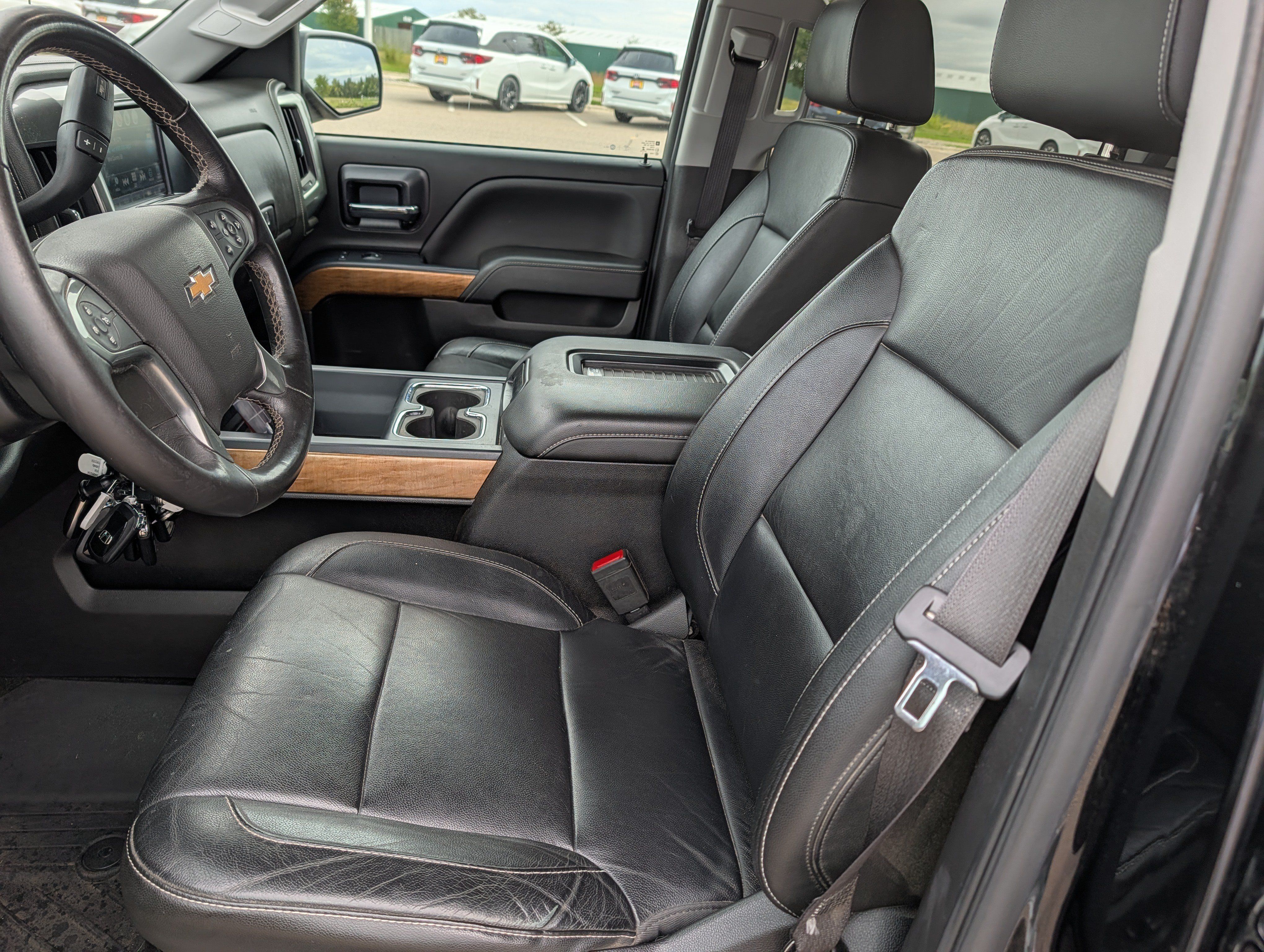 Used 2018 Chevrolet Silverado 1500 LTZ w/ Sport Package AWD/4WD image 8