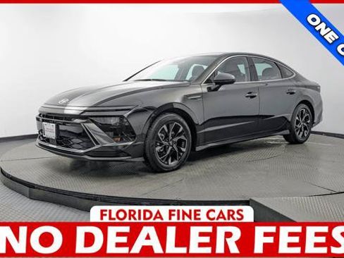 Used 2025 Hyundai Sonata SEL FWD image 1