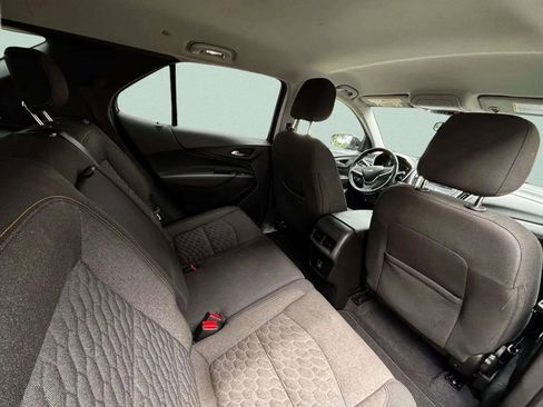Used 2019 Chevrolet Equinox LT w/ Driver Convenience Package image 15