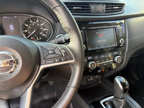 Certified 2019 Nissan Rogue SV AWD/4WD image 18