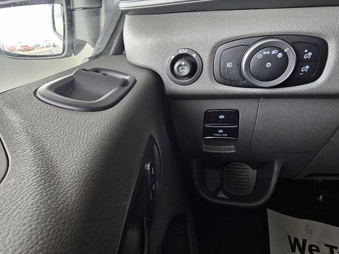 Used 2024 Ford Transit 350 XLT image 22