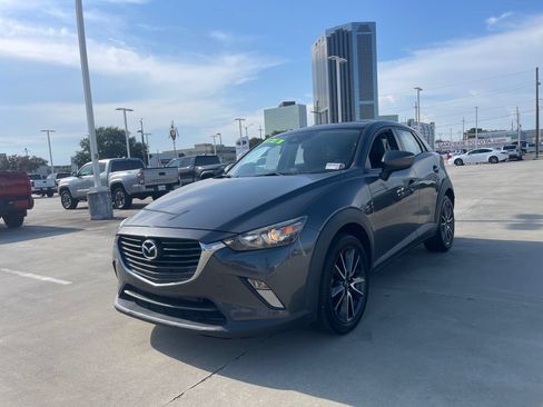 Used 2018 MAZDA CX-3 Touring w/ Preferred Equipment Package FWD image 2