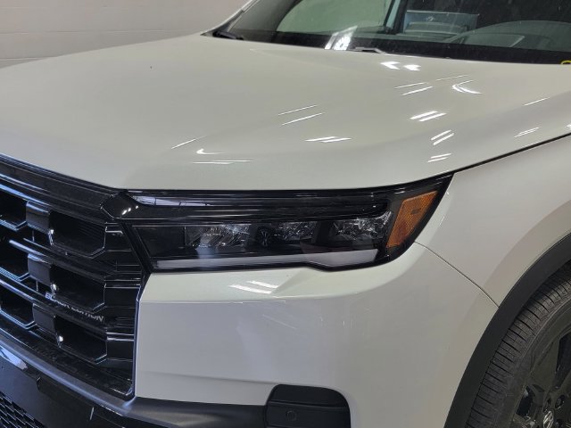 New 2026 Honda Pilot Black Edition image 9