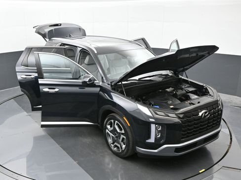 Used 2023 Hyundai Palisade SEL image 48