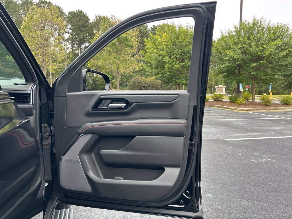 Used 2026 GMC Yukon AT4 Ultimate AWD/4WD image 46