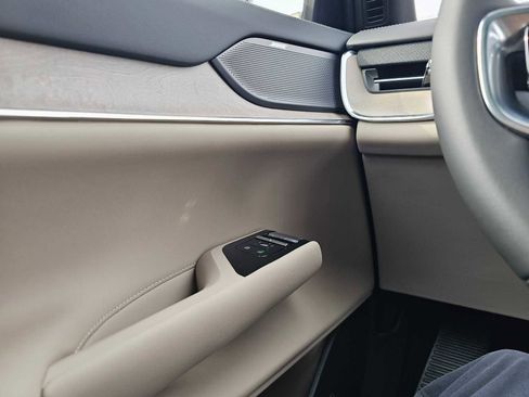 New 2026 Volvo EX90 Ultra image 30