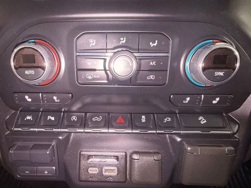 Used 2019 Chevrolet Silverado 1500 LTZ w/ Safety Package AWD/4WD image 11
