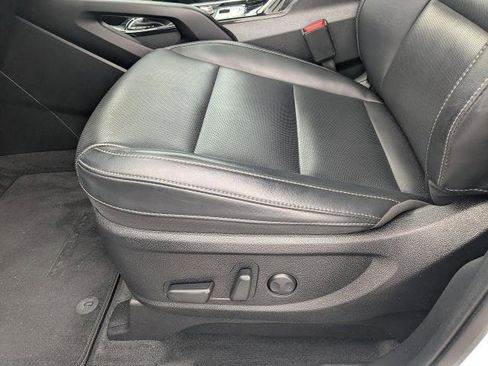 Used 2025 Kia Telluride S FWD image 19
