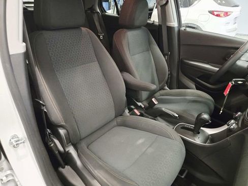 Certified 2020 Chevrolet Trax LS w/ Tint and Cruise Package image 12