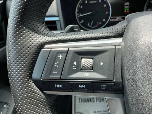 Used 2025 Mitsubishi Outlander AWD image 29